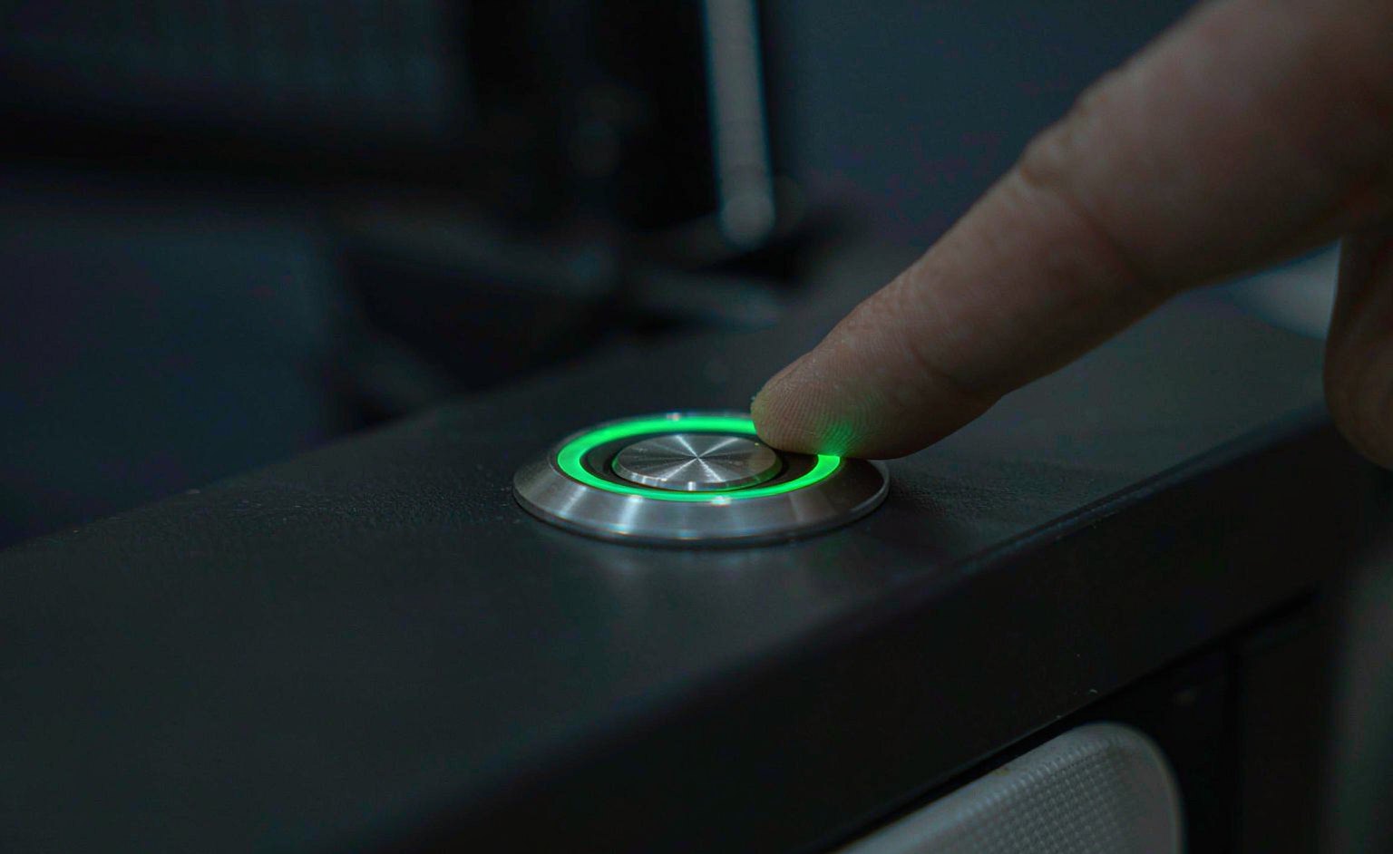 Player starting a game from the table-side control button